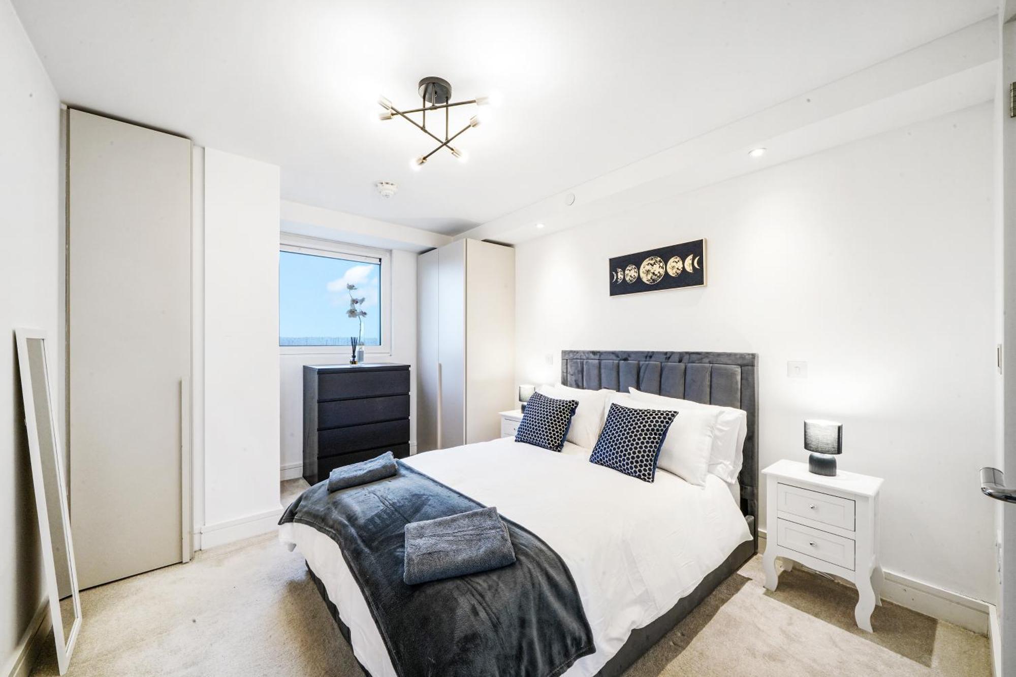 Apartment Luxury With Stunning Views On 10th Floor
