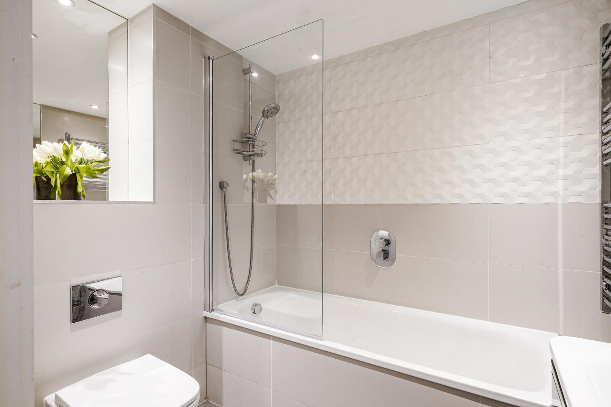 Apartment Luxury With Stunning Views On 10th Floor